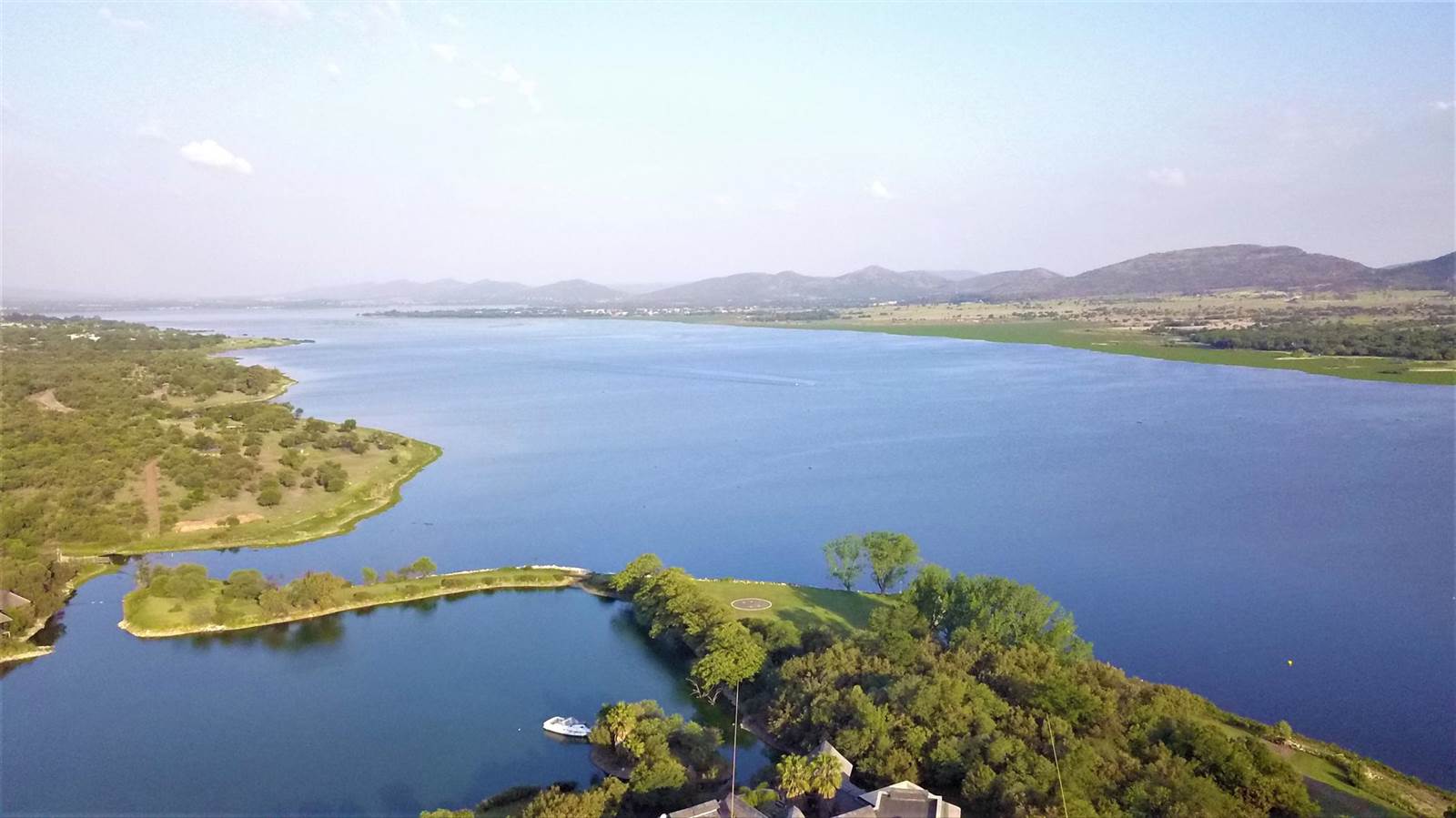 8300 m² Land available in Kshane Lake Lodge photo number 9