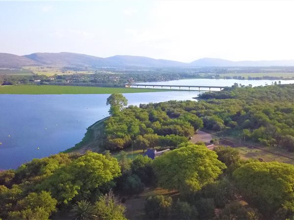 8300 m² Land available in Kshane Lake Lodge
