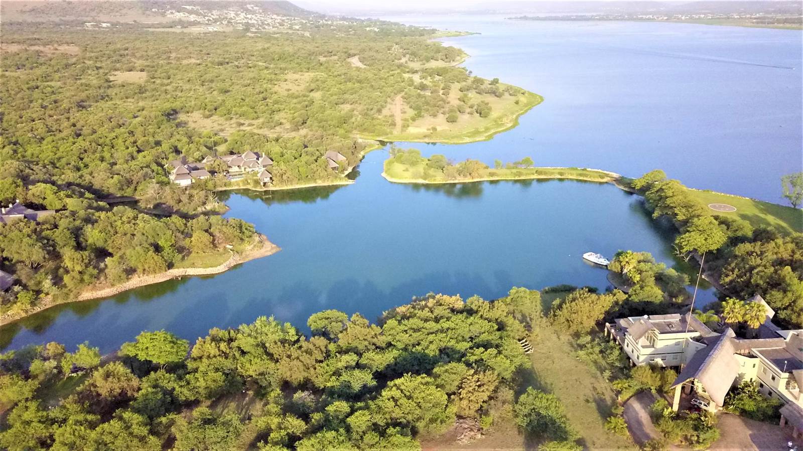 8300 m² Land available in Kshane Lake Lodge photo number 7