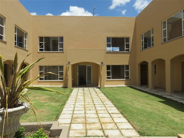 929 m² Commercial space 929 m² Commercial space