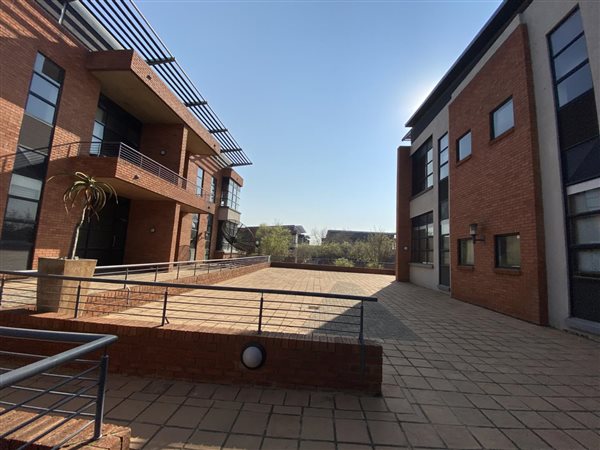 127  m² Office Space in Highveld
