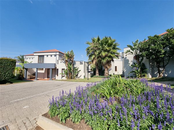 2 Bed Apartment in Lonehill