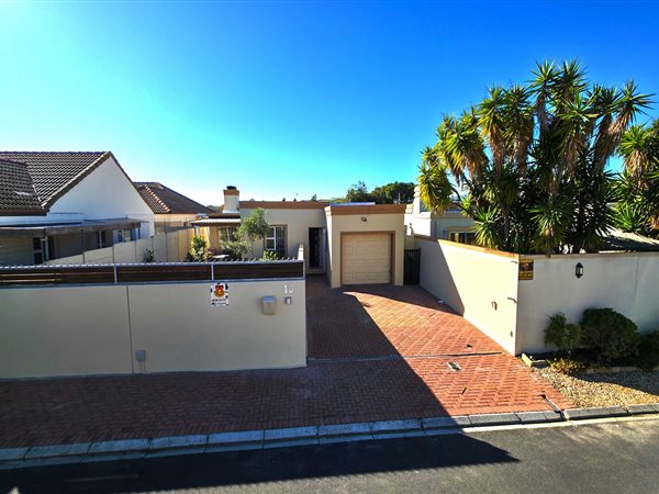 2 Bedroom House 2 Bedroom House