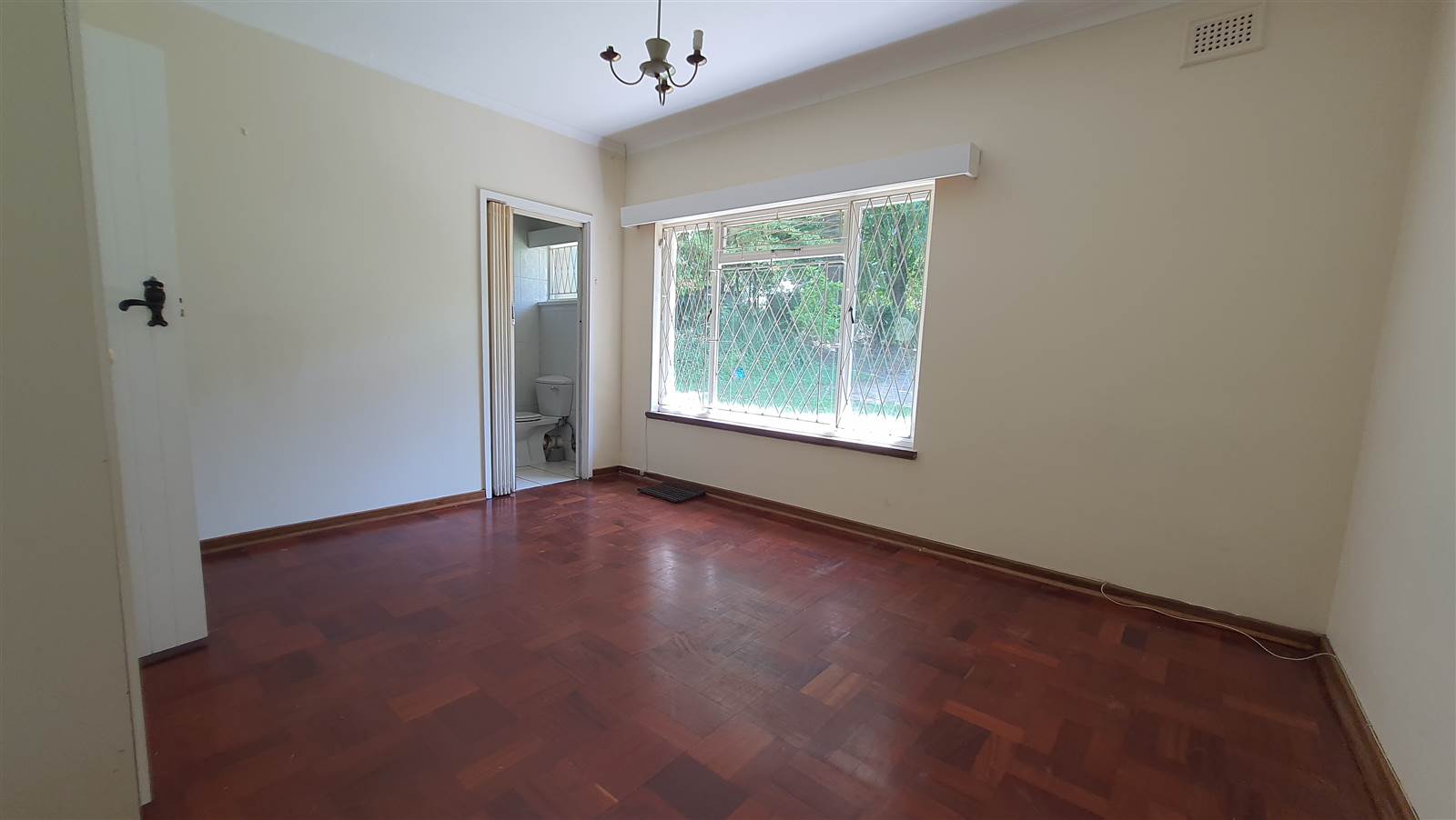 4 Bed House in Kloof photo number 25