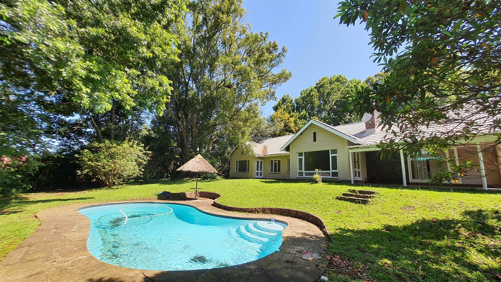 4 Bed House in Kloof photo number 1