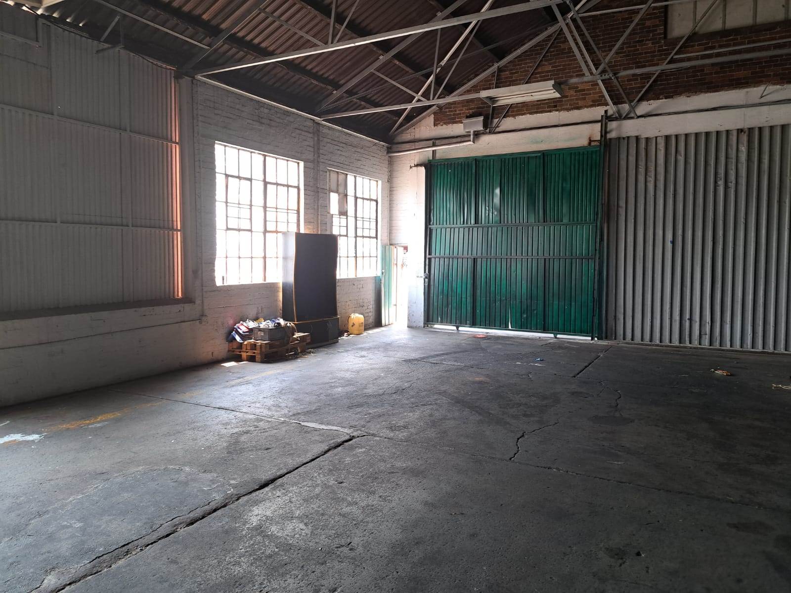 400  m² Industrial space in Aeroton photo number 15