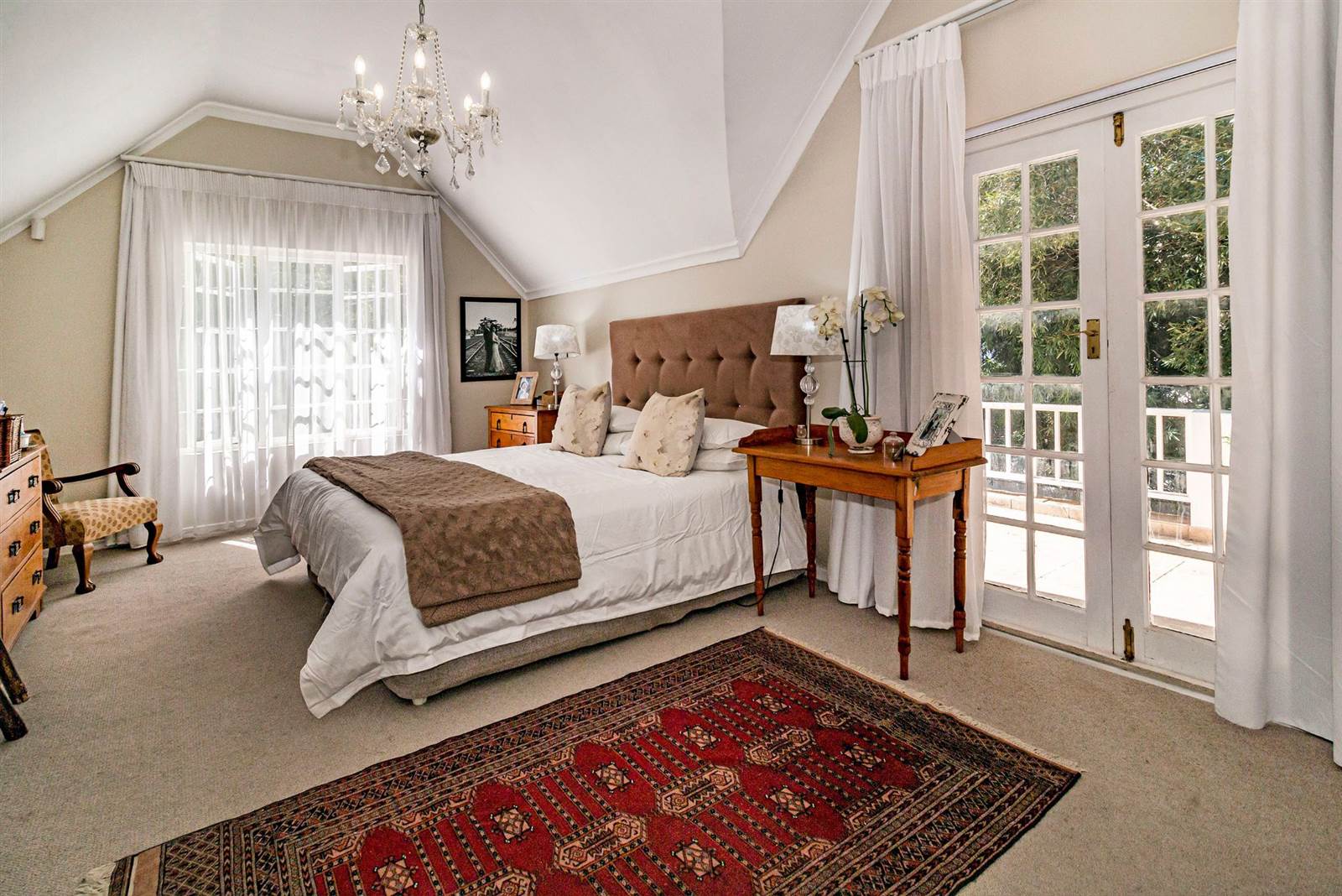4 Bed House in Stellenbosch Central photo number 10