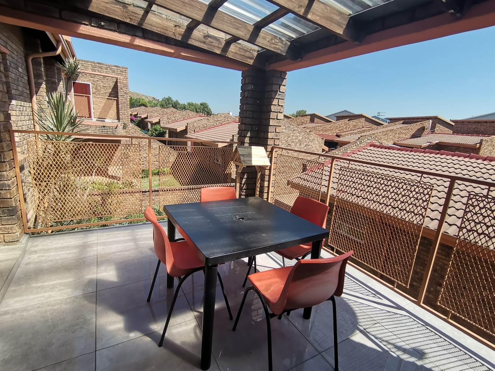 3 Bed Apartment in Kloofendal photo number 14