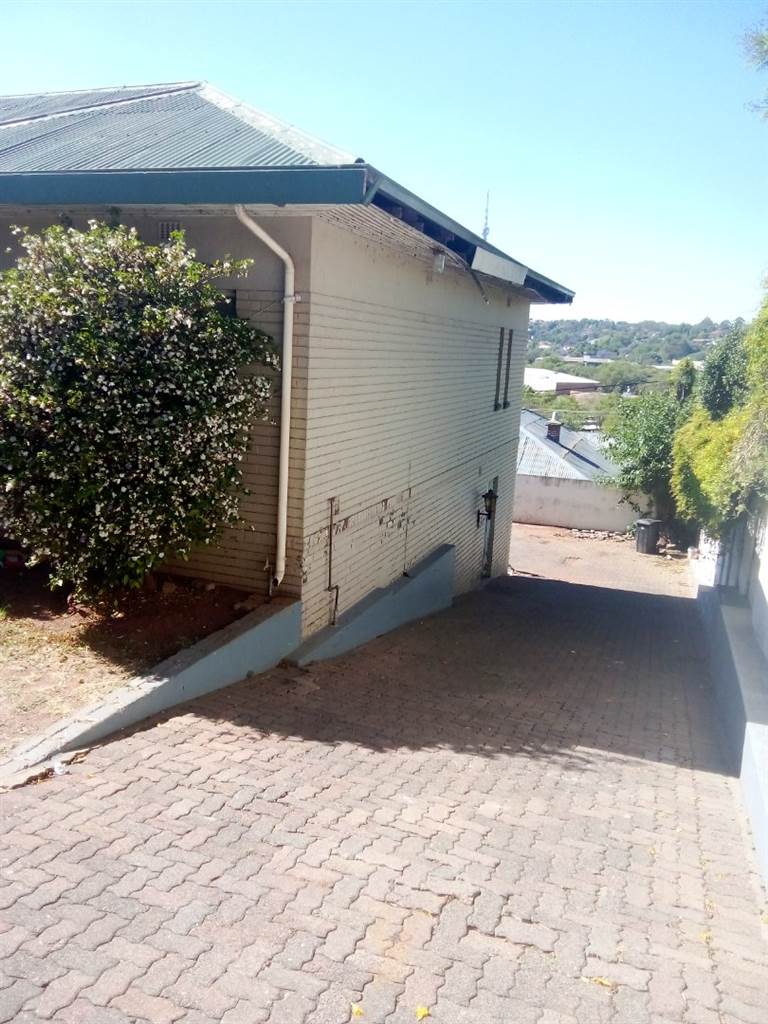 10 Bed House in Auckland Park photo number 3