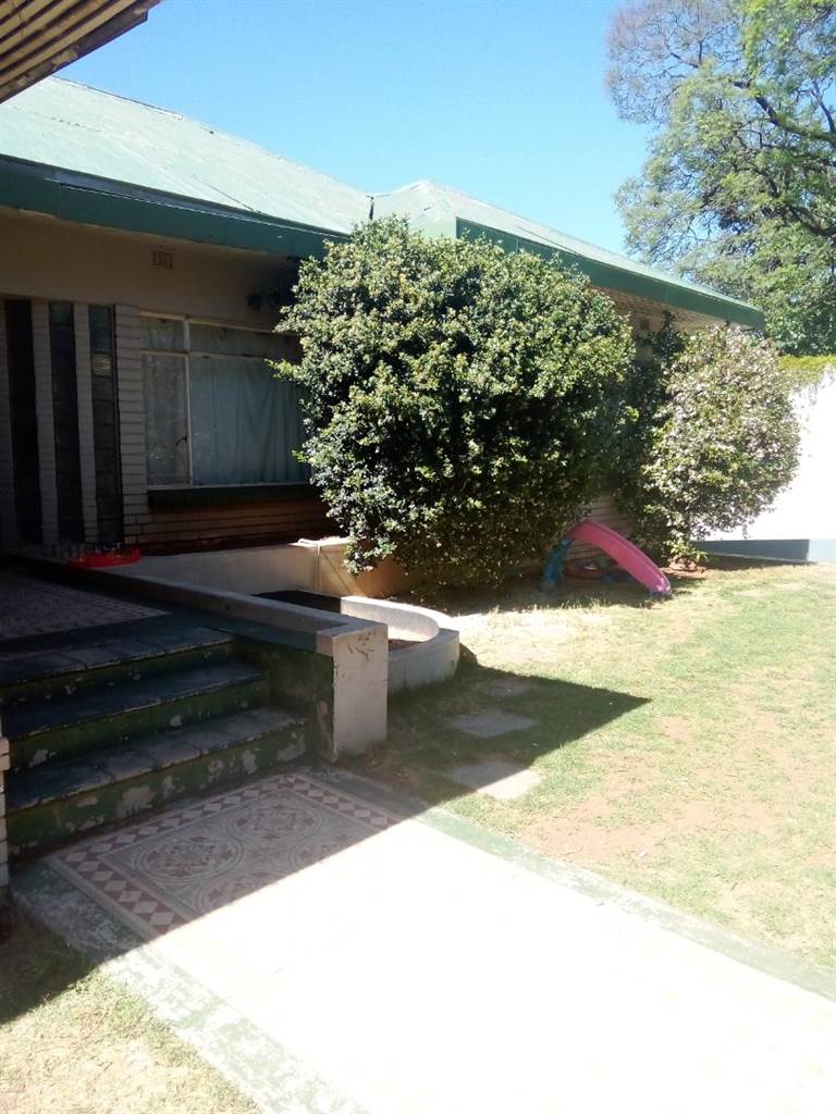 10 Bed House in Auckland Park photo number 2