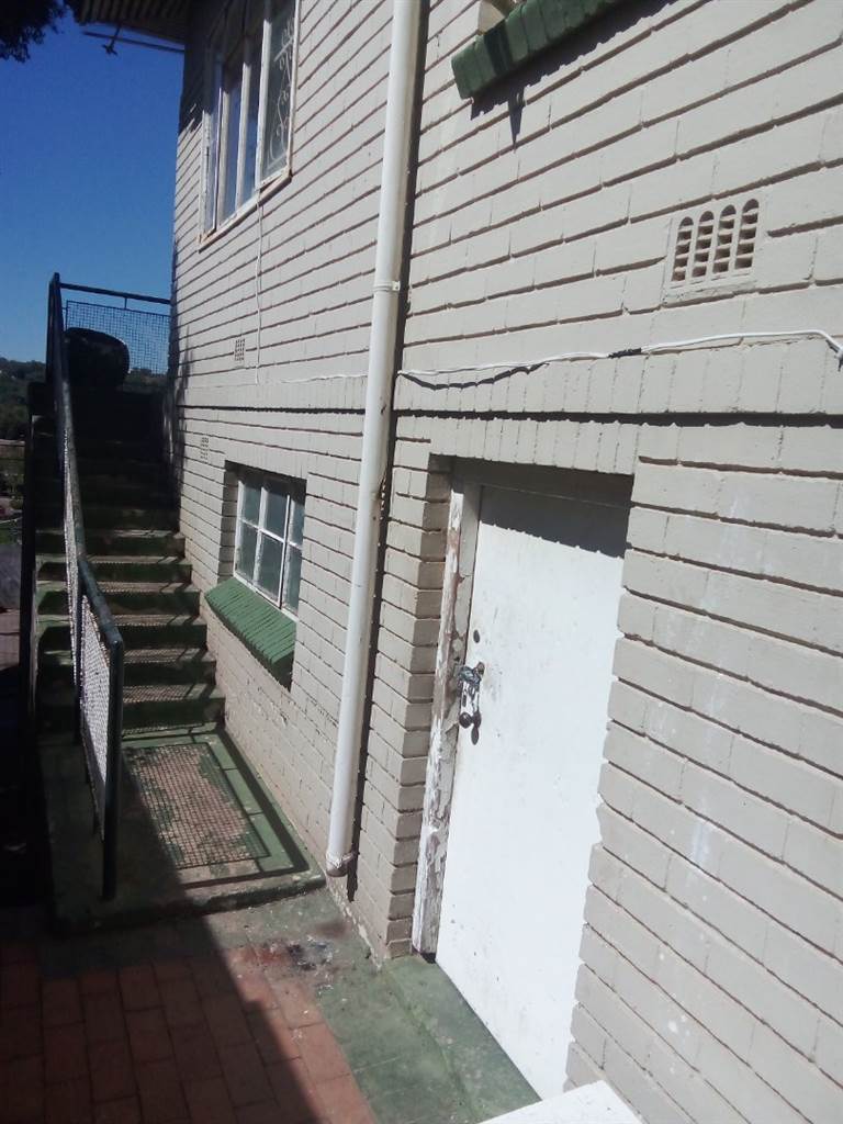 10 Bed House in Auckland Park photo number 19