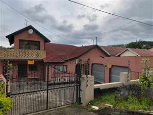5 Bed House in Vanrova Gardens