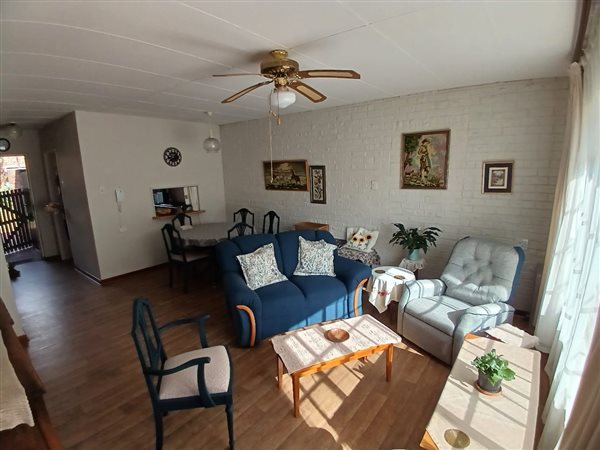 2 Bedroom House 2 Bedroom House