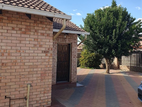 3 Bedroom House 3 Bedroom House
