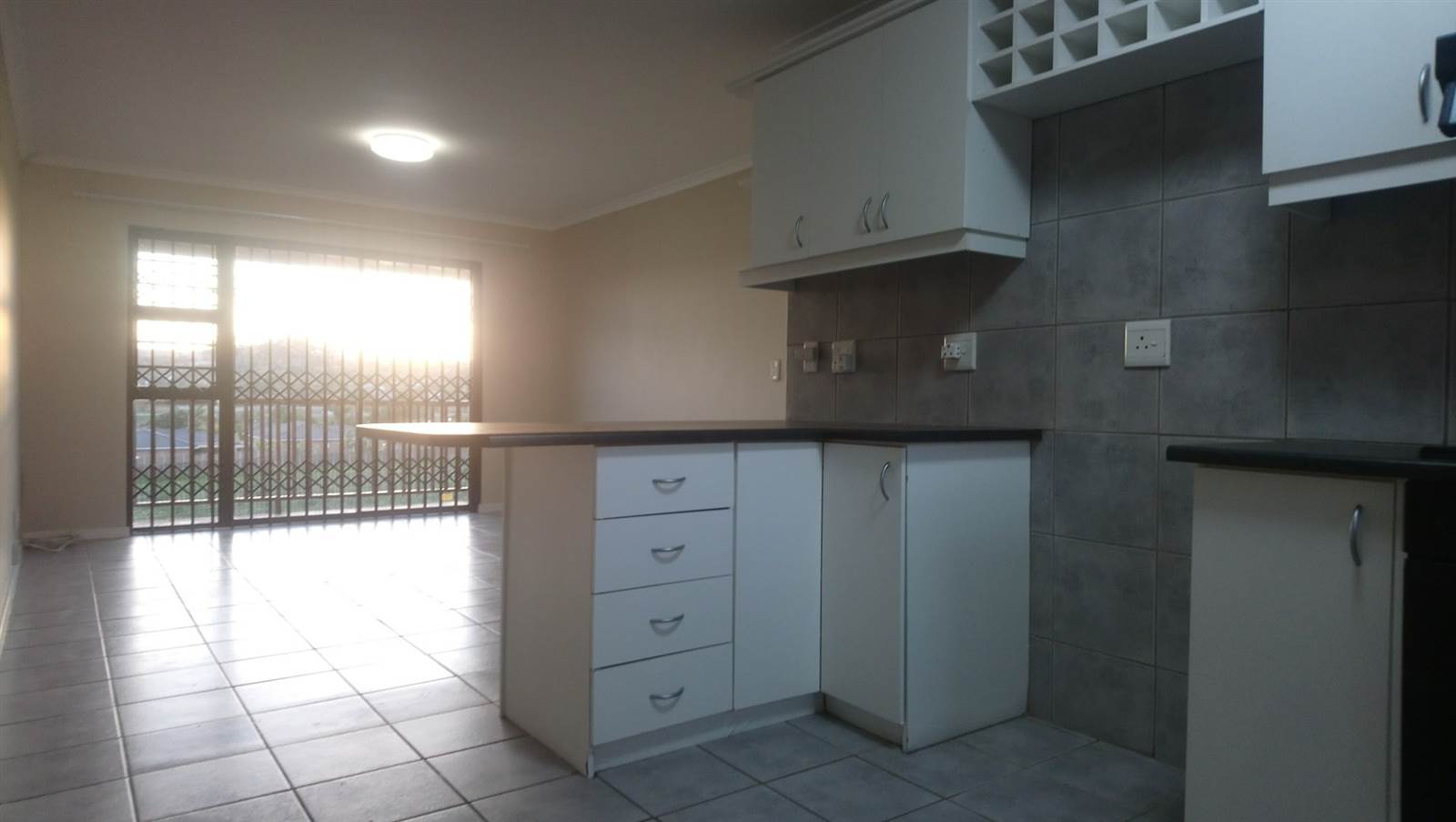 2 Bed Apartment in Sonstraal Heights photo number 3