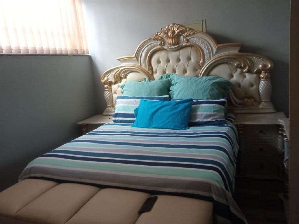 2 Bed Flat in Vereeniging Central photo number 6