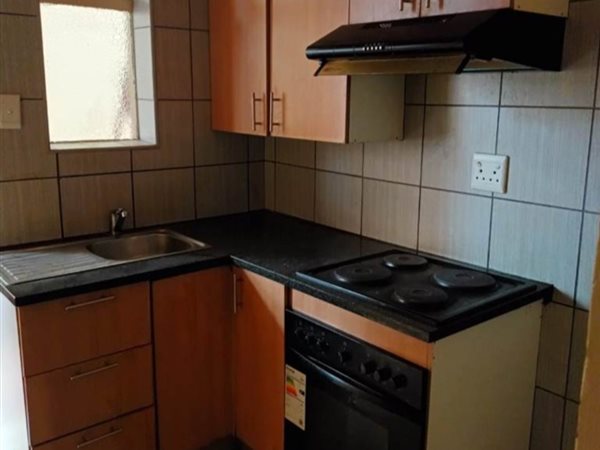 Bachelor apartment in Pretoria Central