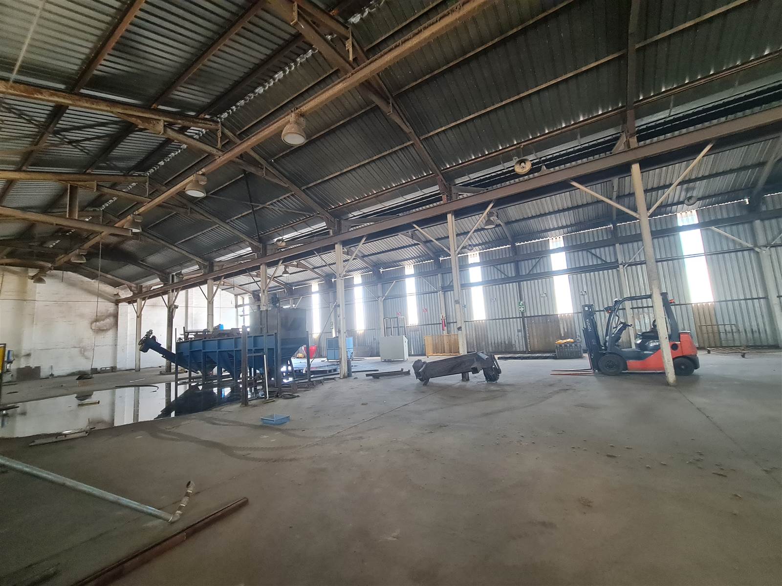 1100  m² Industrial space in Elandsfontein AH photo number 11