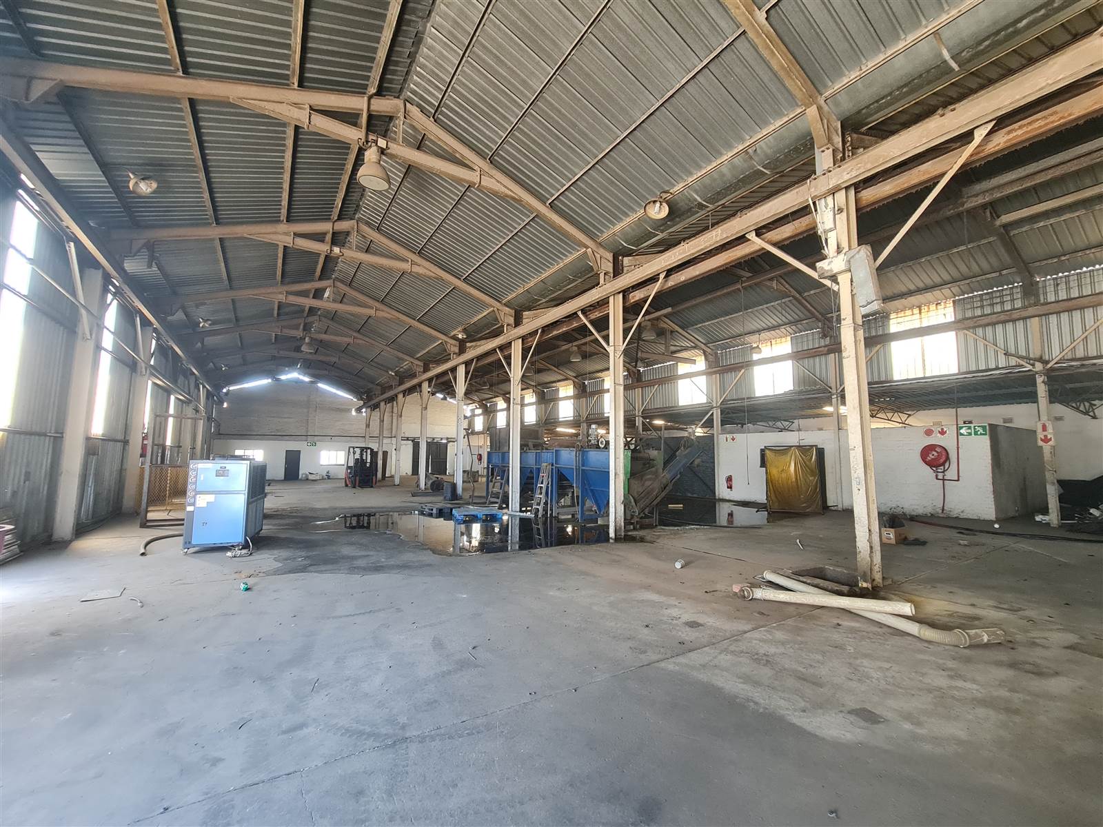 1100  m² Industrial space in Elandsfontein AH photo number 2