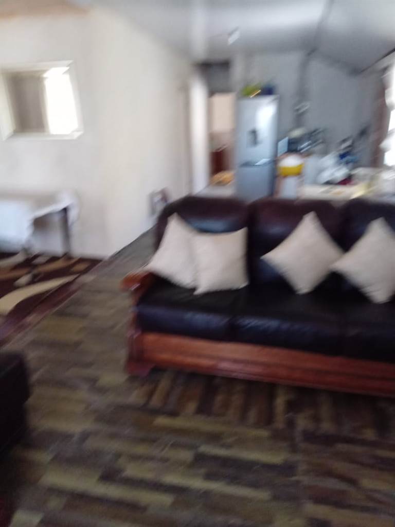 4 Bed House in Nyanga photo number 6