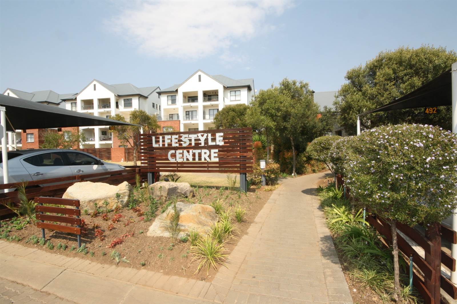 2 Bed Townhouse in Greenstone Crest photo number 14