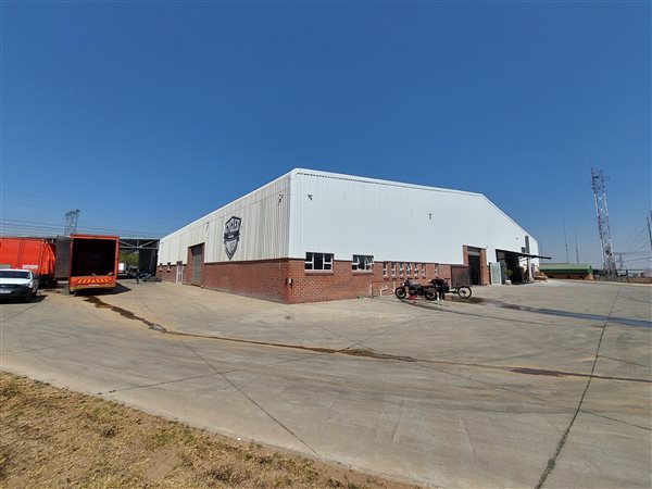 870  m² Industrial space