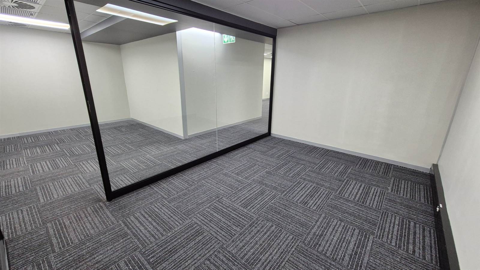102  m² Office Space in Menlyn photo number 7