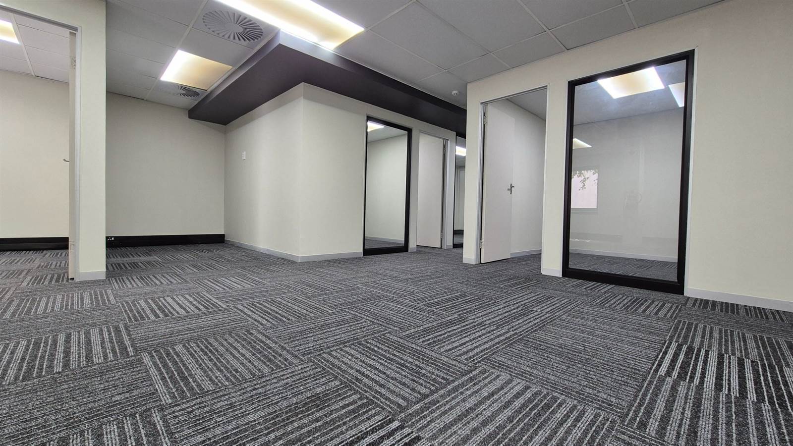 102  m² Office Space in Menlyn photo number 1