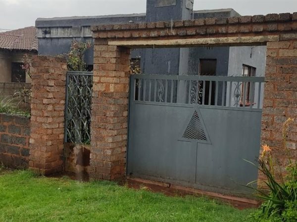 2 Bedroom House 2 Bedroom House