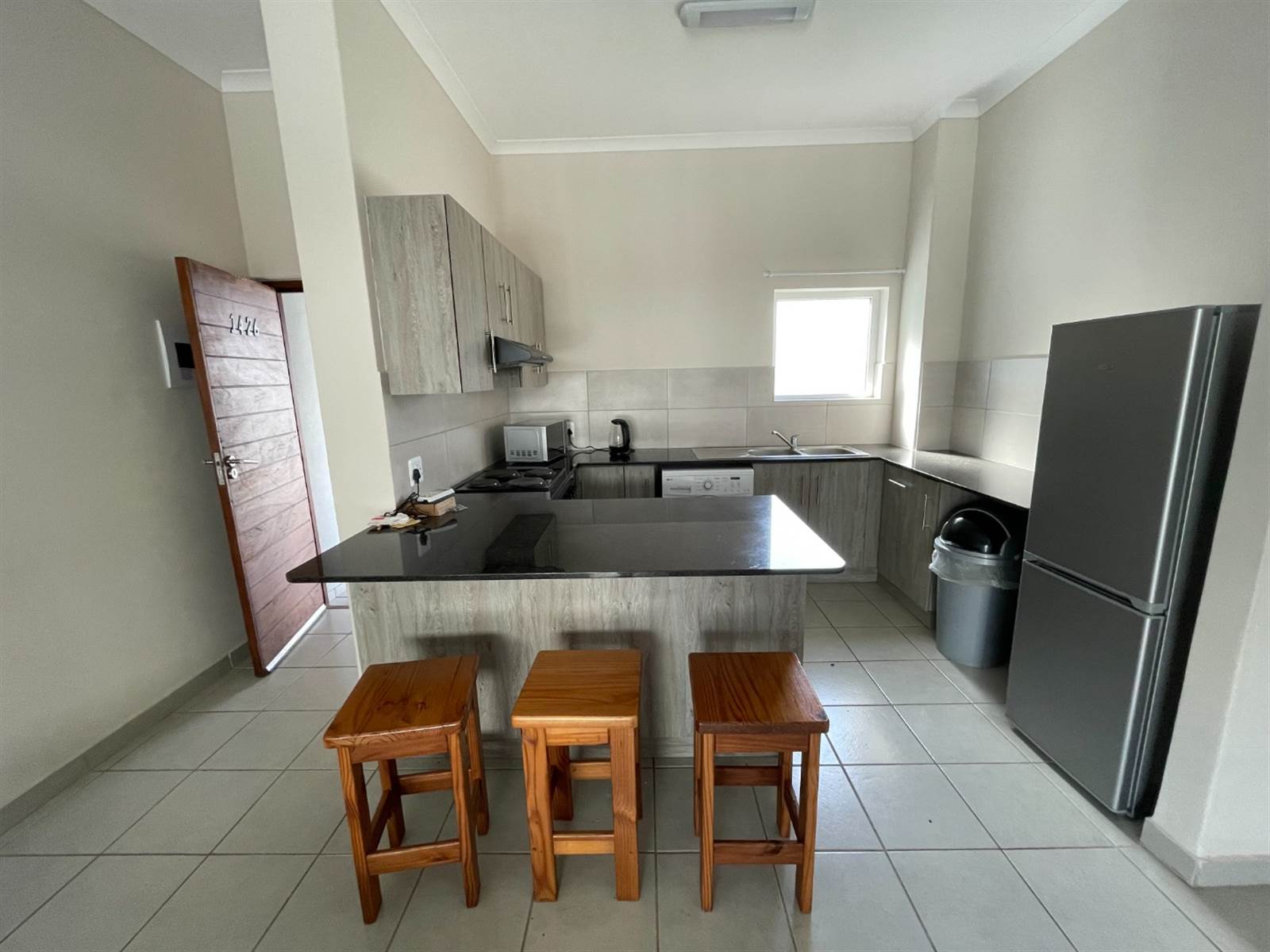 2 Bed Apartment in Klein Parys photo number 9