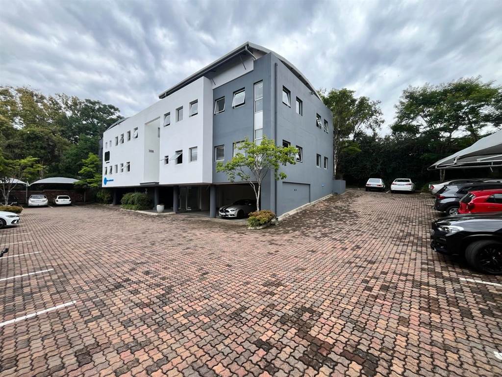 155  m² Commercial space in Bryanston photo number 2