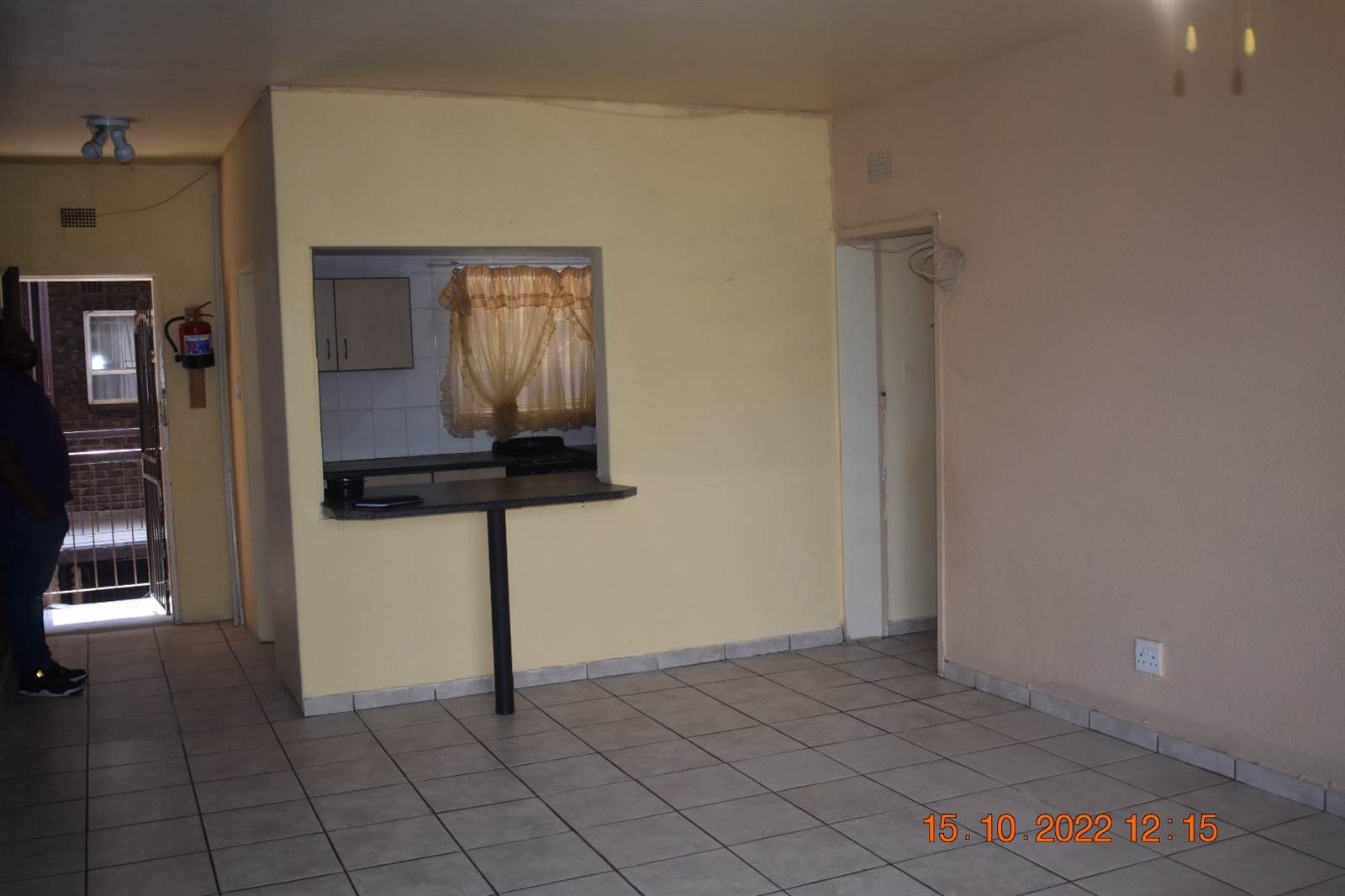 1.5 Bed Apartment in Germiston South photo number 9