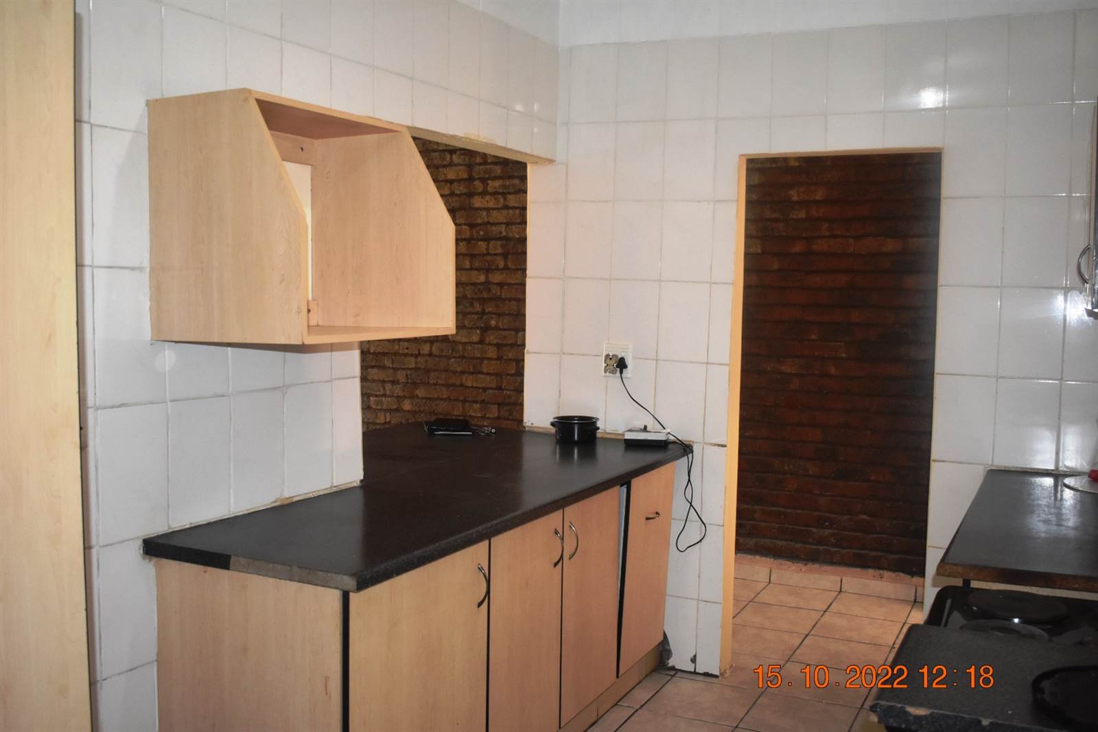 1.5 Bed Apartment in Germiston South photo number 4