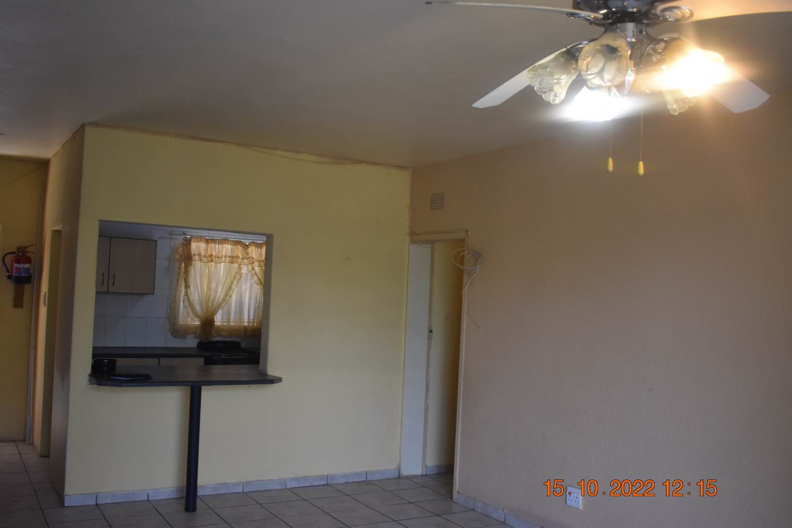 1.5 Bed Apartment in Germiston South photo number 8