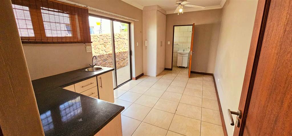 6 Bed House in Waterkloof Heights photo number 20