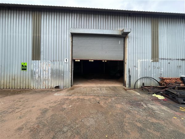 1 100 m² Industrial space 1 100 m² Industrial space