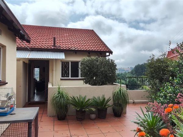 3 Bedroom Townhouse 3 Bedroom Townhouse