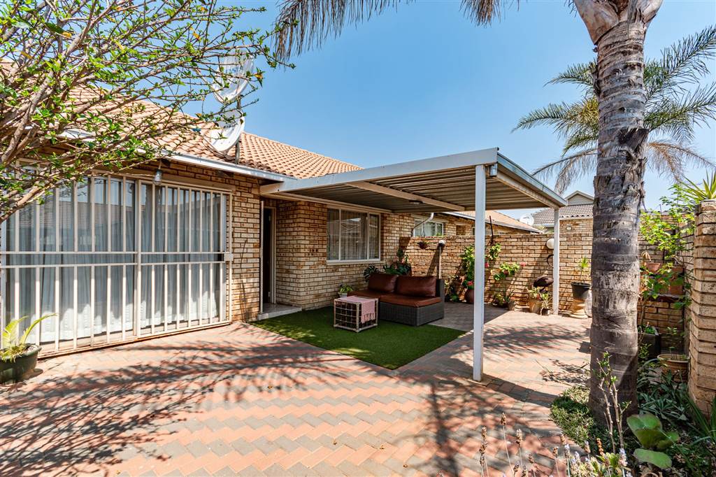 3 Bedroom House 3 Bedroom House