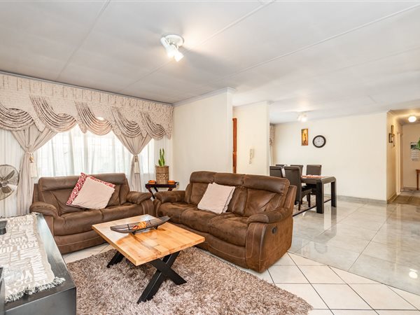 3 Bedroom House 3 Bedroom House