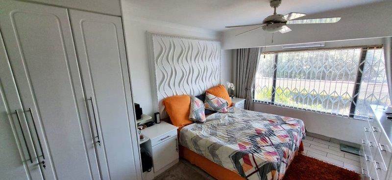 3 Bed Townhouse in Scottburgh Central photo number 9