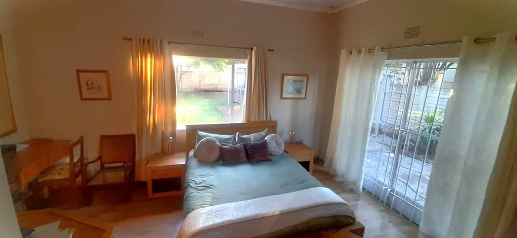 3 Bed House in Noordhoek photo number 11