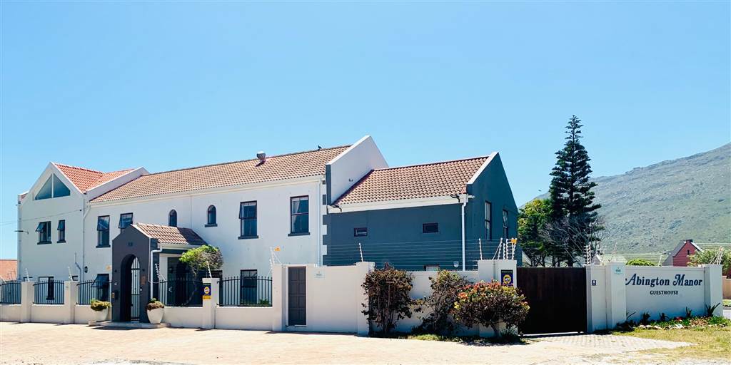 9 Bed House in Fish Hoek photo number 1