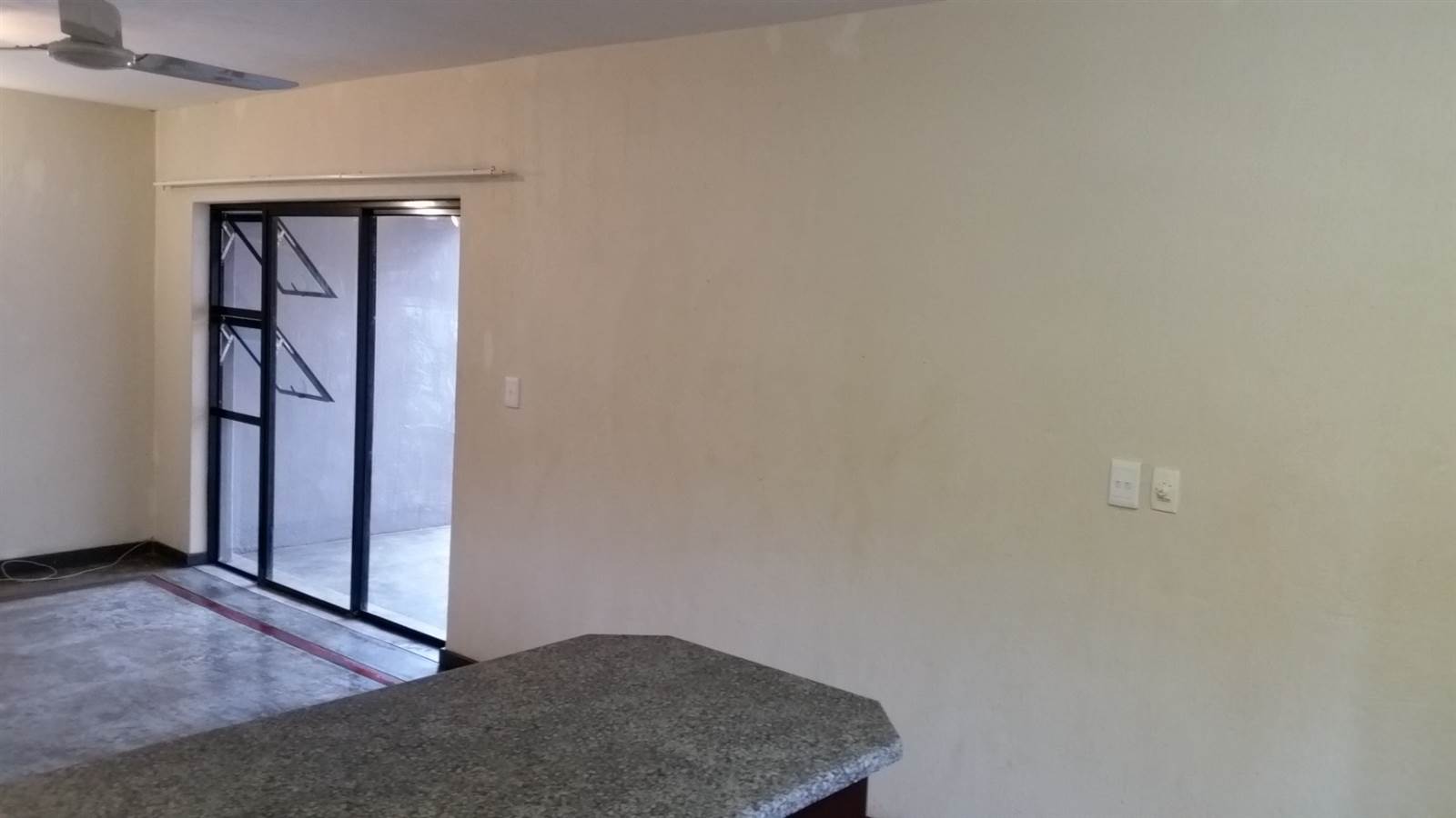 2 Bed Apartment in Hoedspruit photo number 16