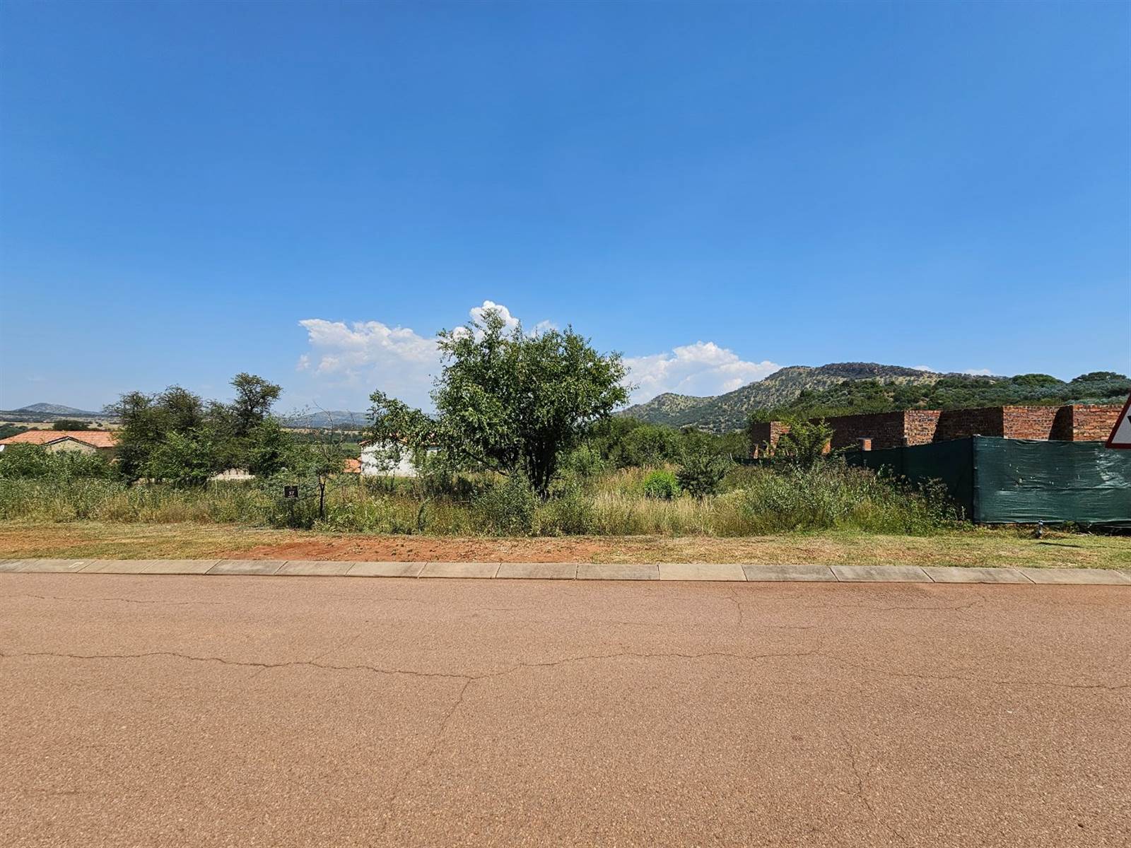 857 m² Land available in Broederstroom photo number 1