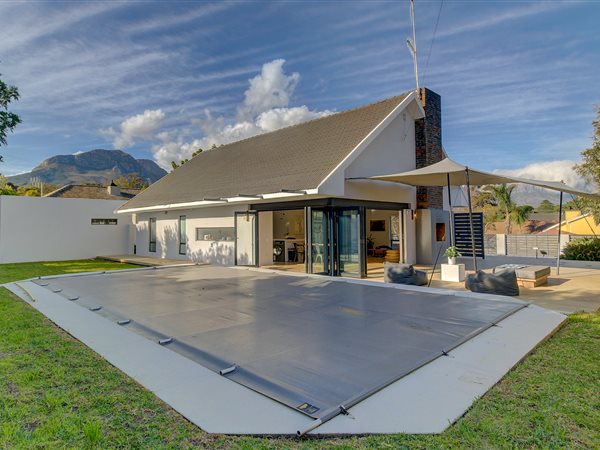 3 Bedroom House 3 Bedroom House