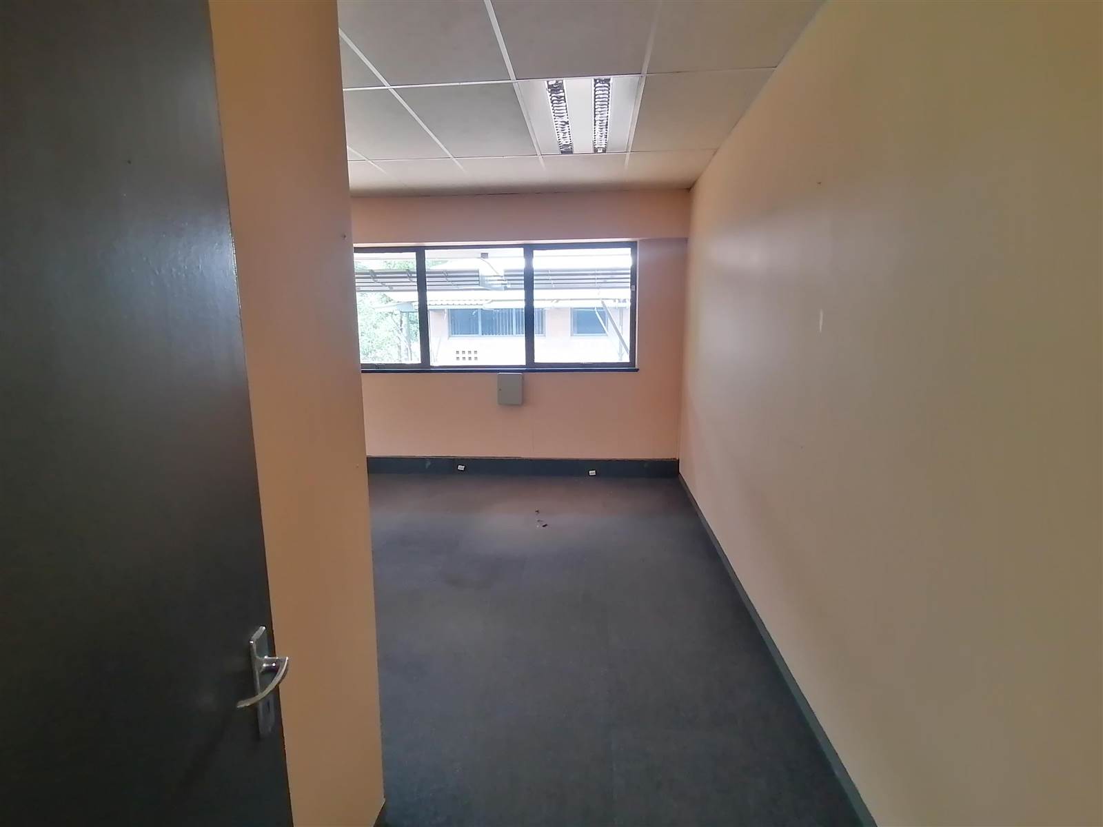 301  m² Commercial space in Halfway House photo number 13