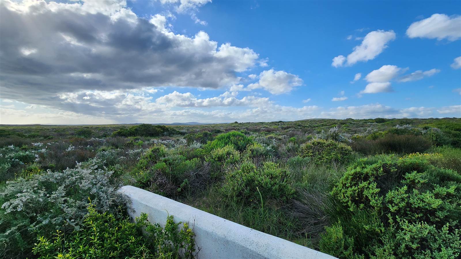 650 m² Land available in Grotto Bay photo number 3