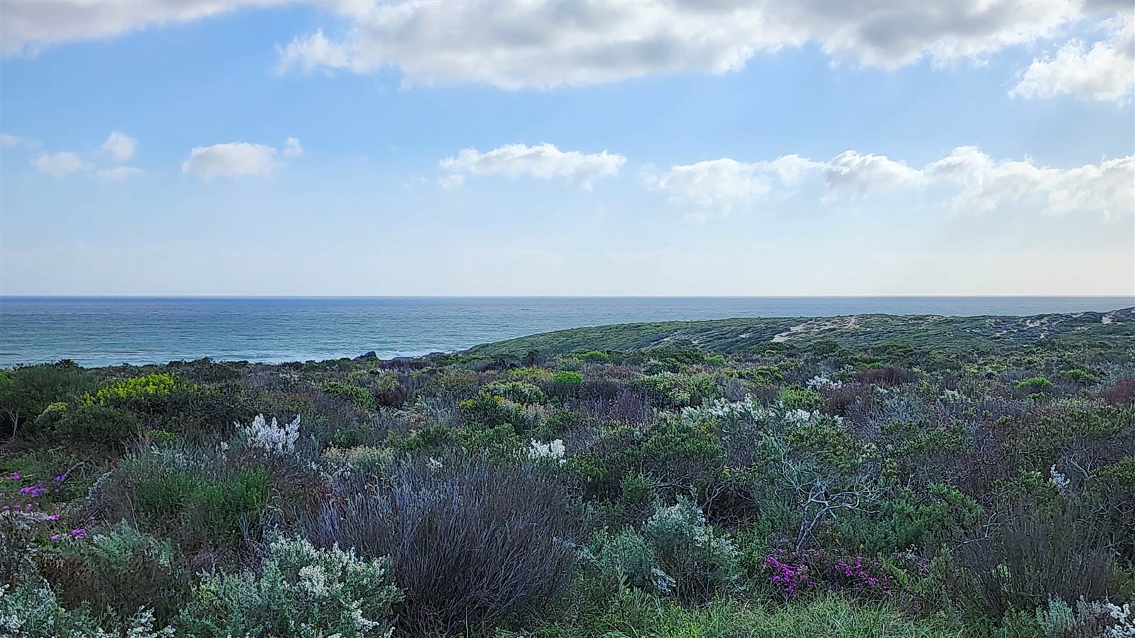 650 m² Land available in Grotto Bay photo number 5