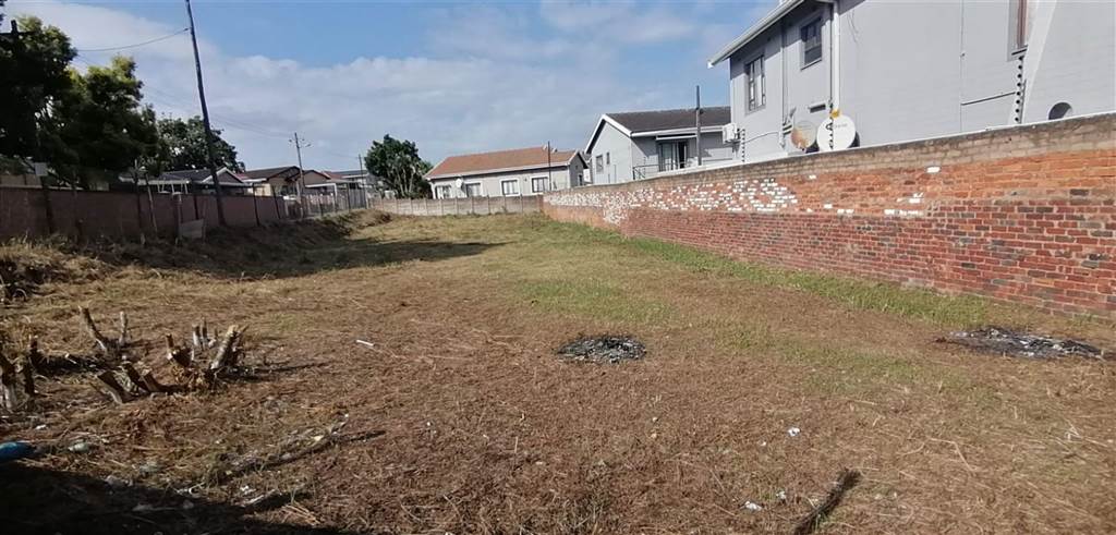 779 m² Land available in Westville photo number 1