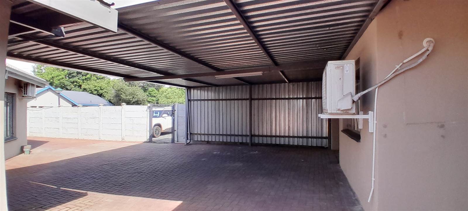 179  m² Commercial space in Rustenburg Central photo number 3